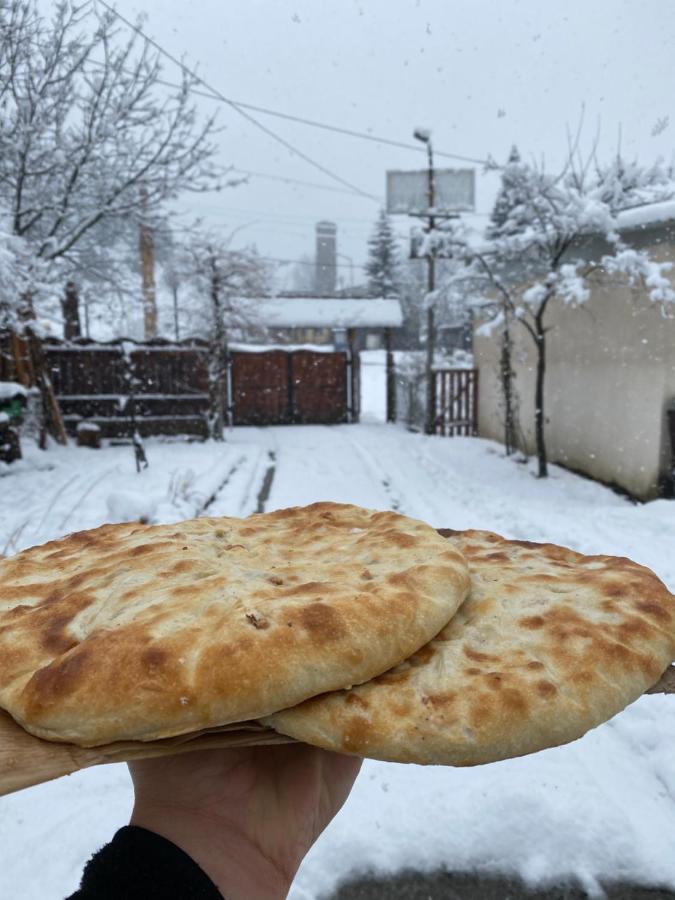 Отель Константа Lentekhi Экстерьер фото