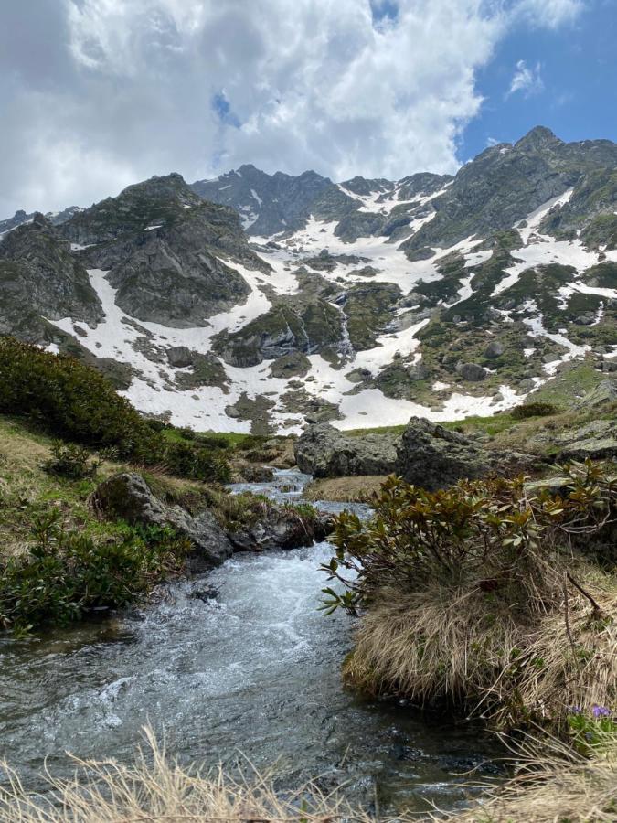 Отель Константа Lentekhi Экстерьер фото